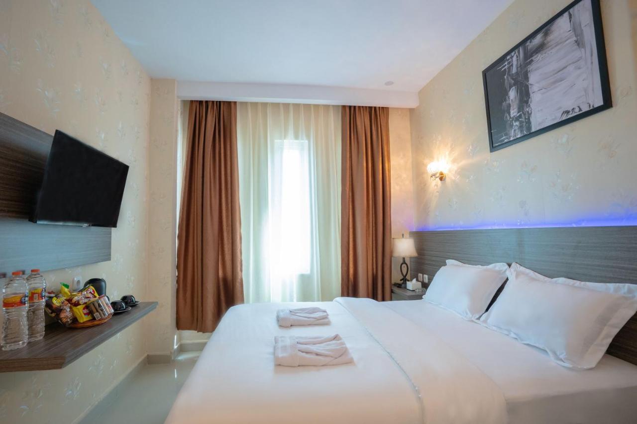 De'Tonga Hotel Medan Dış mekan fotoğraf